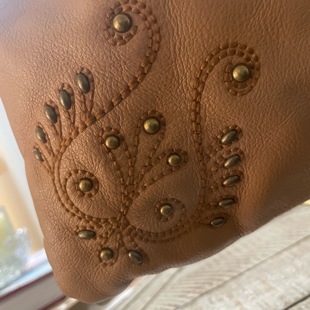 Isabella Fiore Camel Soft Pebbled Leather Hobo Bag - Picture 4 of 15
